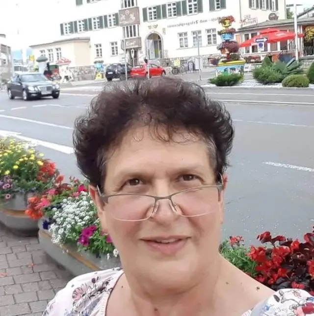 La mulți ani buni și rodnici sora Mărioara!