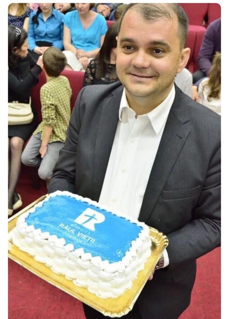 La mulți ani buni și rodnici pastore!