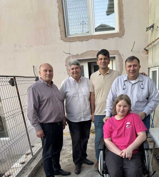 🌸 La mulți ani buni și rodnici, draga Debora! 🌸